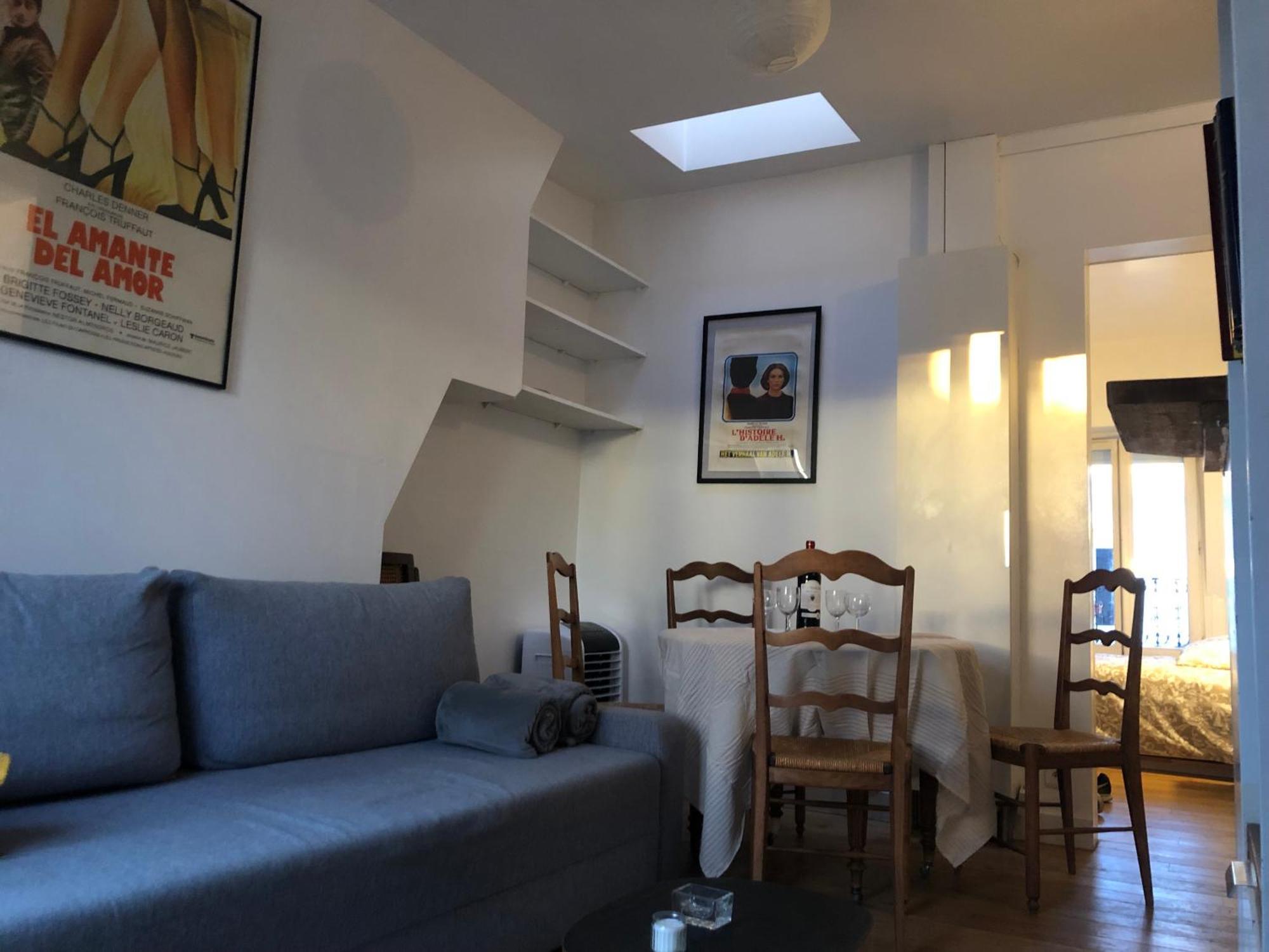 2 Pieces Sous Les Toits 6 Personnes Calme Lumineux Equipe * Parigi
